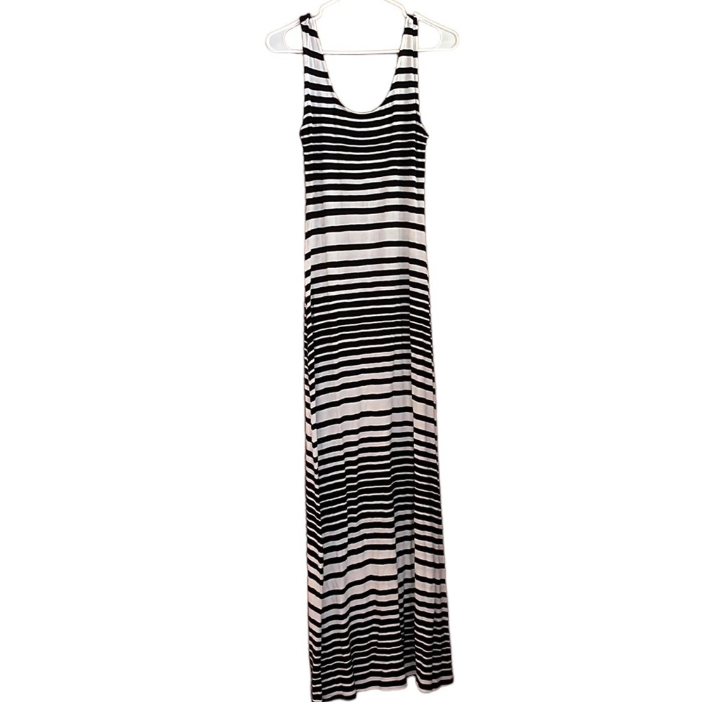 •MERONA•BLACK & WHITE STRIPED SLEEVELESS RAYON & SPANDEX MAXI DRESS SIZE XS